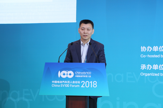 主題峰會4-工業(yè)和信息化部電子信息司處長 侯建仁.jpg