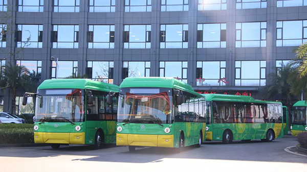 銀隆新能源微公交倍受喜愛(ài) 重慶表示:再來(lái)一批 銀隆新能源微公交倍受喜愛(ài) 重慶表示:再來(lái)一批