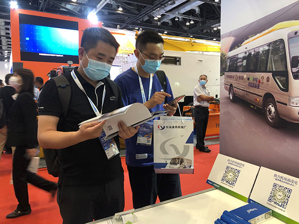 矩陣亮相民航展 銀隆“油改電”助跑綠色機場建設 矩陣亮相民航展 銀隆“油改電”助跑綠色機場建設