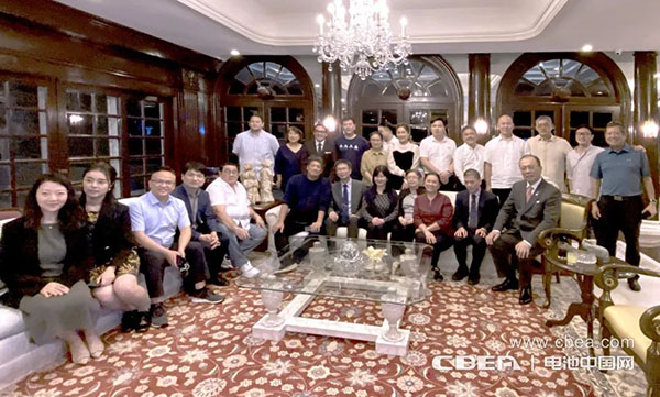 動(dòng)力電池應(yīng)用分會(huì)商務(wù)考察團(tuán)一行，應(yīng)邀參加中國菲律賓商會(huì)會(huì)長(zhǎng)David Lim舉辦的企業(yè)家聚會(huì)