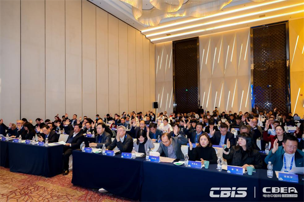 動力電池應(yīng)用分會第二屆會員代表大會召開，劉金成當選新一屆理事長